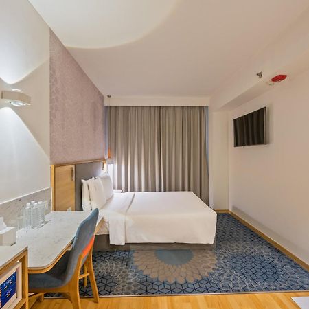 Holiday Inn Express Bengaluru Whitefield Itpl By Ihg Exterior photo
