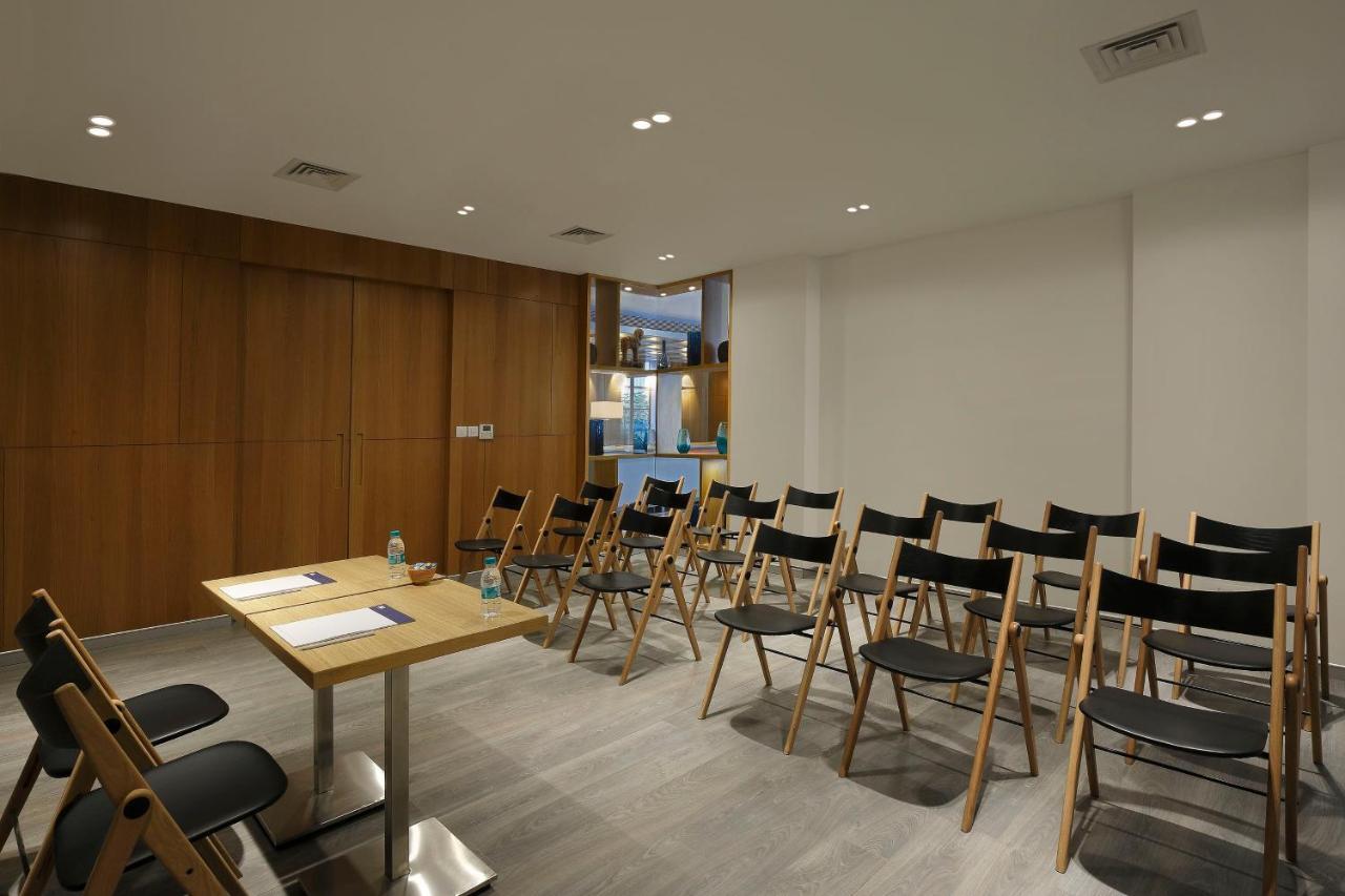 Holiday Inn Express Bengaluru Whitefield Itpl By Ihg Exterior photo