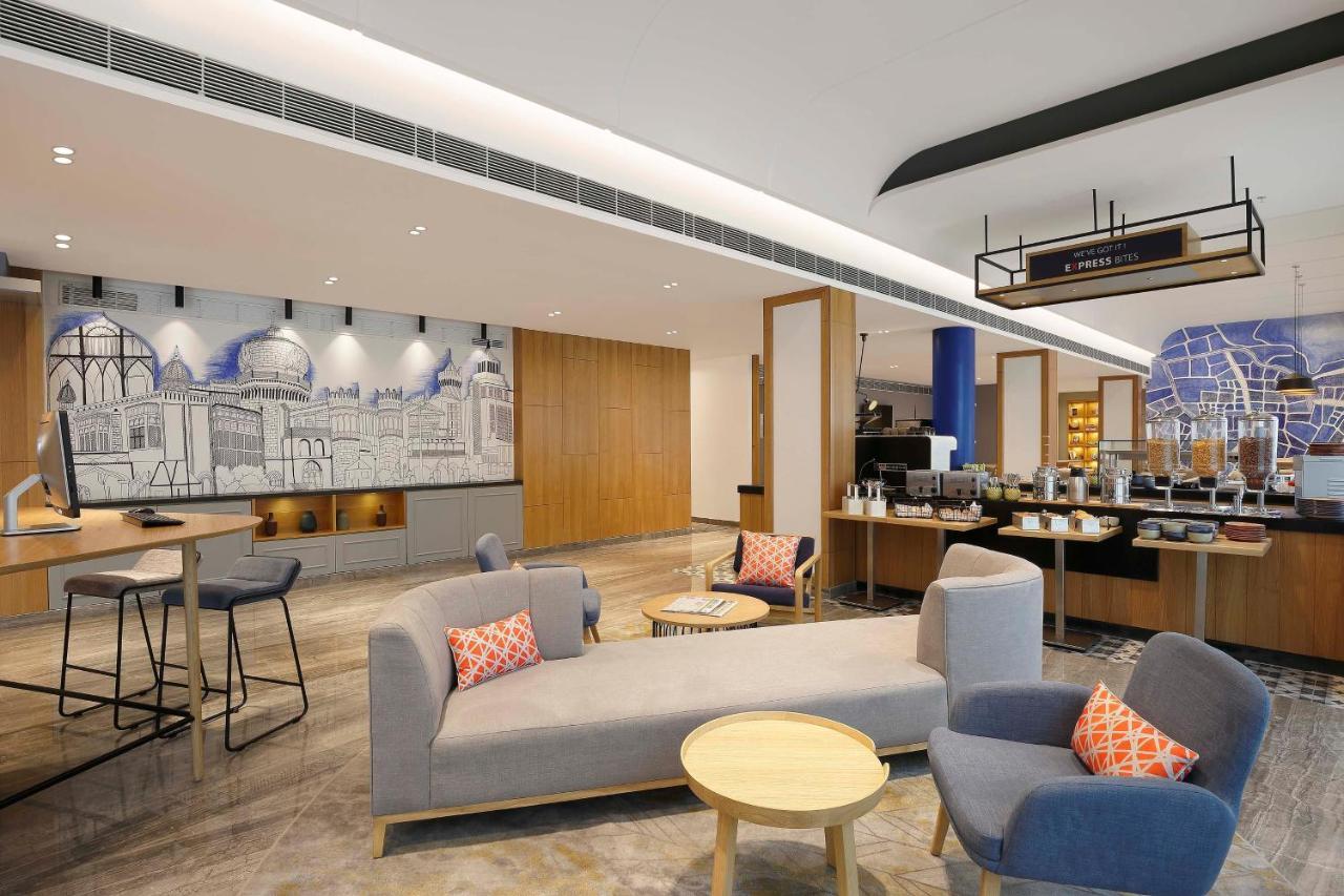 Holiday Inn Express Bengaluru Whitefield Itpl By Ihg Exterior photo